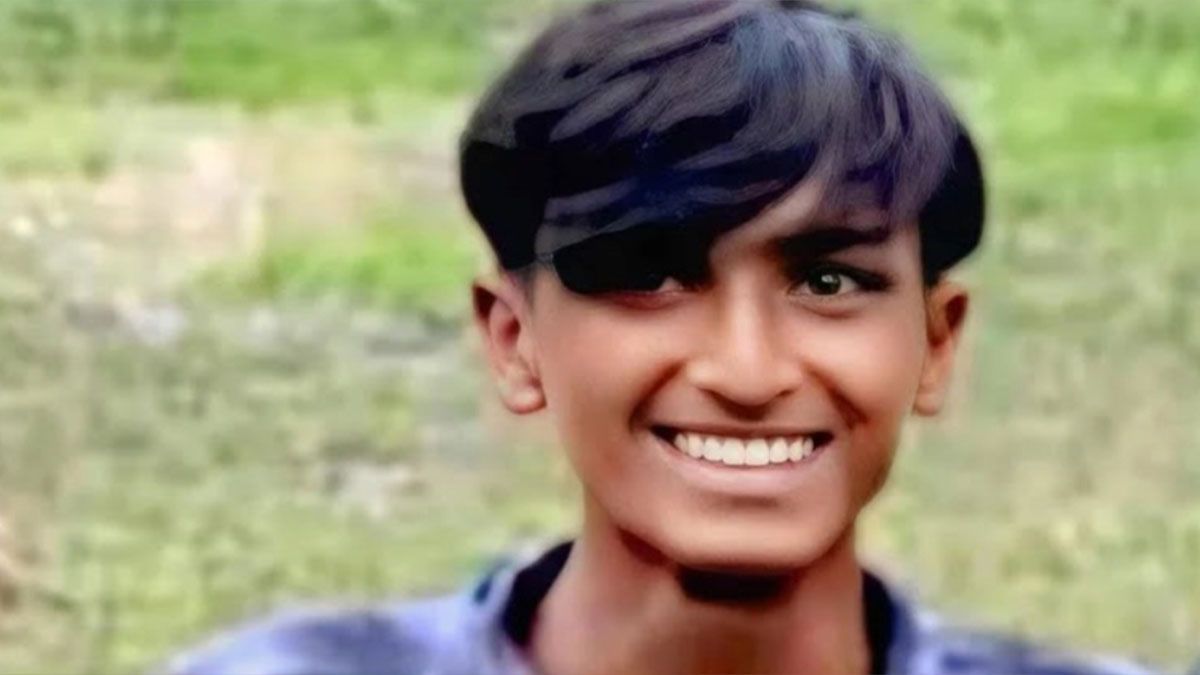 নড়াইলে নারিকেল গাছ থেকে পড়ে কিশোরের মৃত্যু