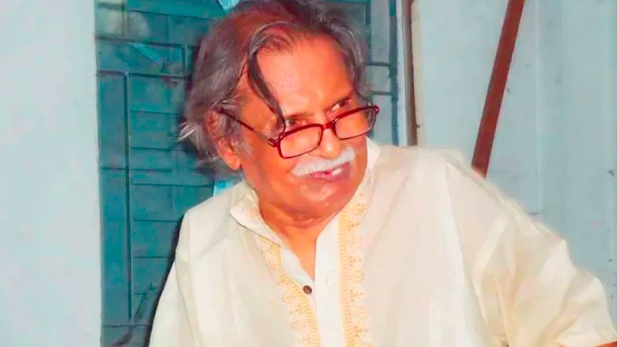 উদীচীর সাবেক সভাপতি ও শিক্ষাবিদ অধ্যাপক যতীন সরকার মারা গেছেন