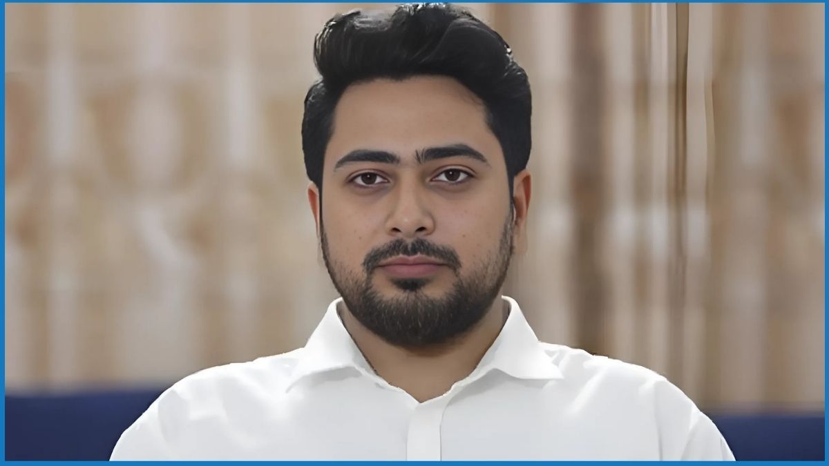 শেখ মুজিব জাতির পিতা নন, স্বাধীনতা অর্জনে তার অবদান ছিল : নাহিদ ইসলাম