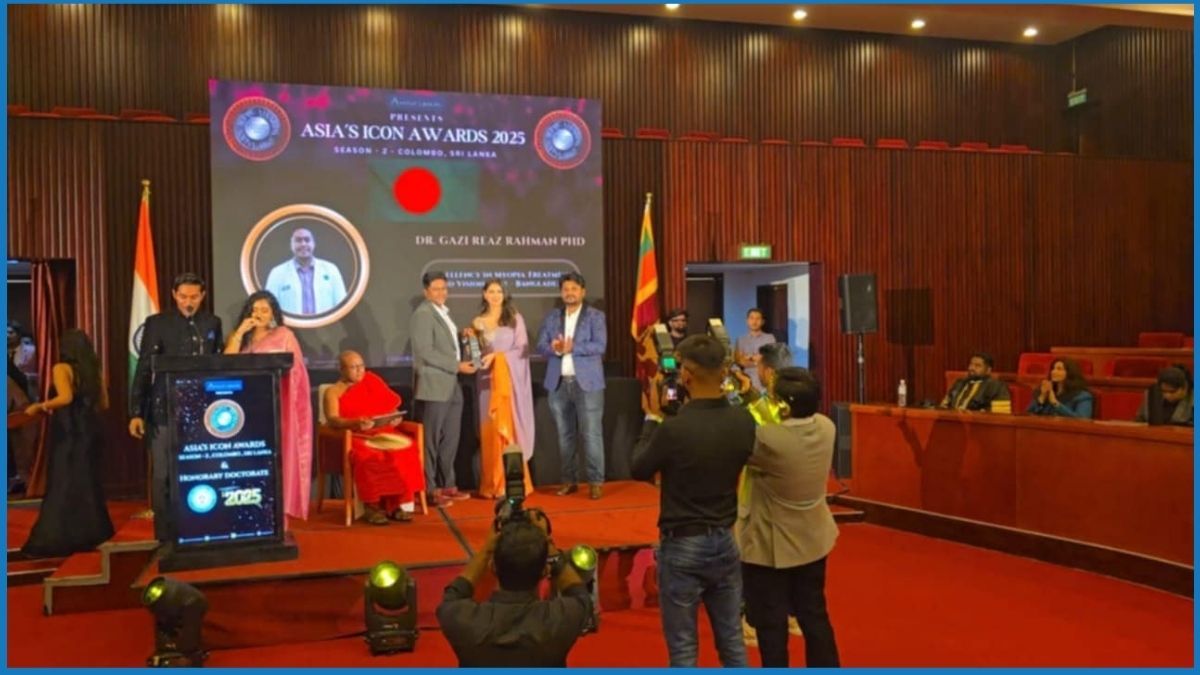 এশিয়ান আইকন অ্যাওয়ার্ড পেলেন ড. গাজী রিয়াজ রহমান