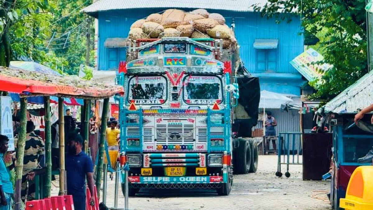দীর্ঘ বিরতির পর আবারও ভারত থেকে পেঁয়াজ আমদানি শুরু
