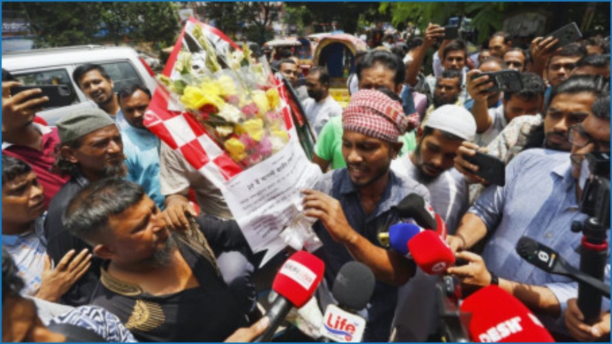 ধানমন্ডি ৩২ থেকে রিকশাচালক গ্রেপ্তারে ওসির কাছে ব্যাখ্যা তলব