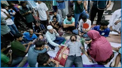 বেরোবিতে ছাত্র সংসদের দাবিতে অনশন, ৪ শিক্ষার্থী অসুস্থ