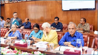 ঢাকার বাইরে এখনো মব চলছে : স্বরাষ্ট্র উপদেষ্টা