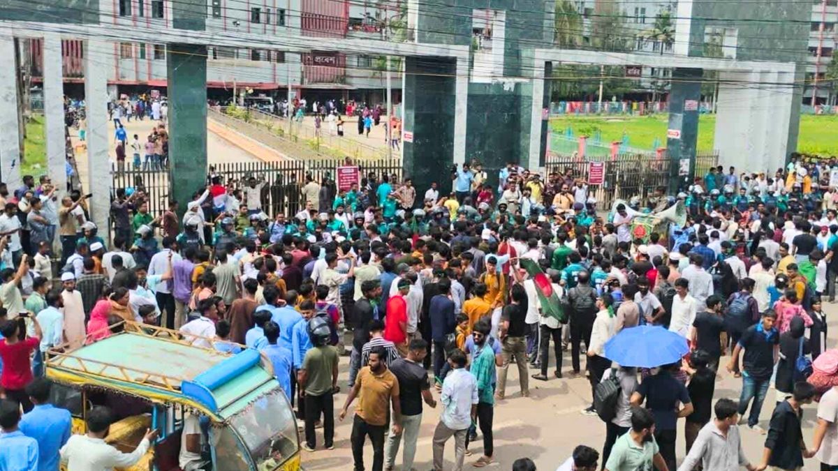 শেবাচিমের ইন্টার্ন চিকিৎসকদের ধর্মঘট অব্যাহত, চরম দুর্ভোগে রোগীরা