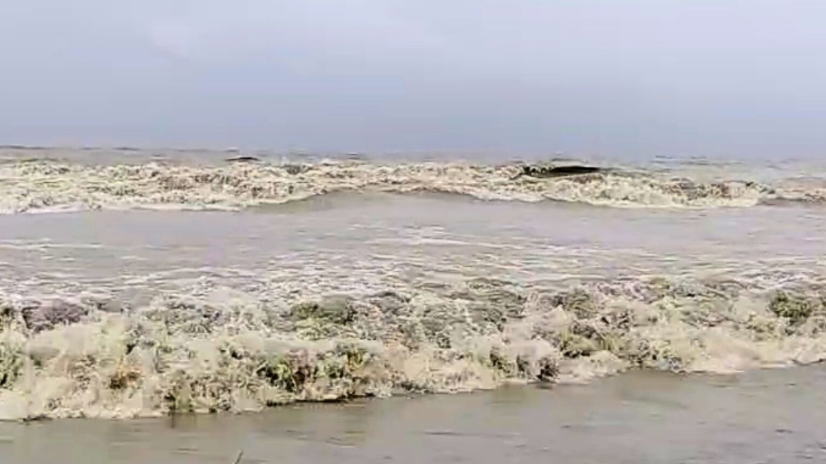 বঙ্গোপসাগরে নিম্নচাপ, পায়রা বন্দরে ০৩ নম্বর সতর্ক সংকেত
