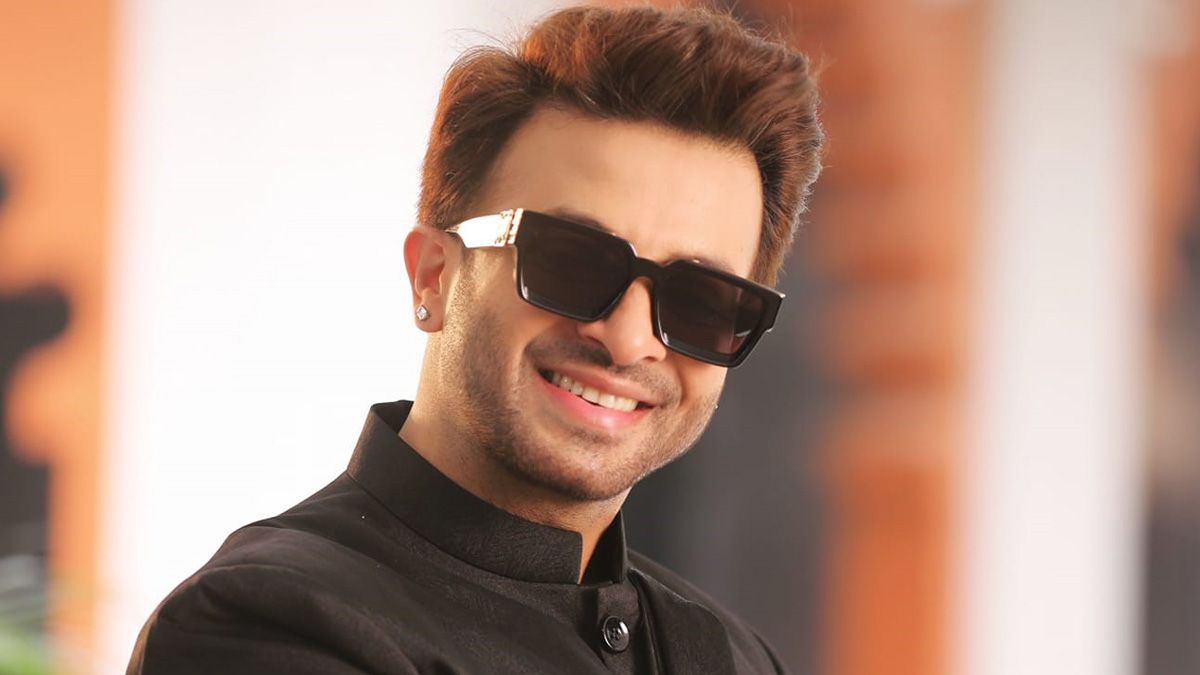 আ.লীগের এমপি হতে চাওয়া শাকিব কি আসলেই ‘অরাজনৈতিক’?