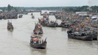 বঙ্গোপসাগরে ট্রলার ডুবি : ১৪ জেলে উদ্ধার, নিখোঁজ ৬