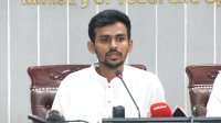 নীলা মার্কেটের যে দোকানে হাঁস খেতে যান আসিফ মাহমুদ