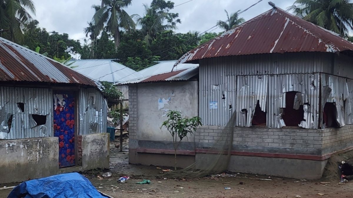 প্রতিপক্ষের হামলায় পুরুষশূন্য গ্রাম, আতঙ্কে নারী-শিশু