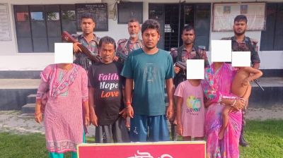 মহেশপুর সীমান্তে দালালসহ ৯ বাংলাদেশি আটক