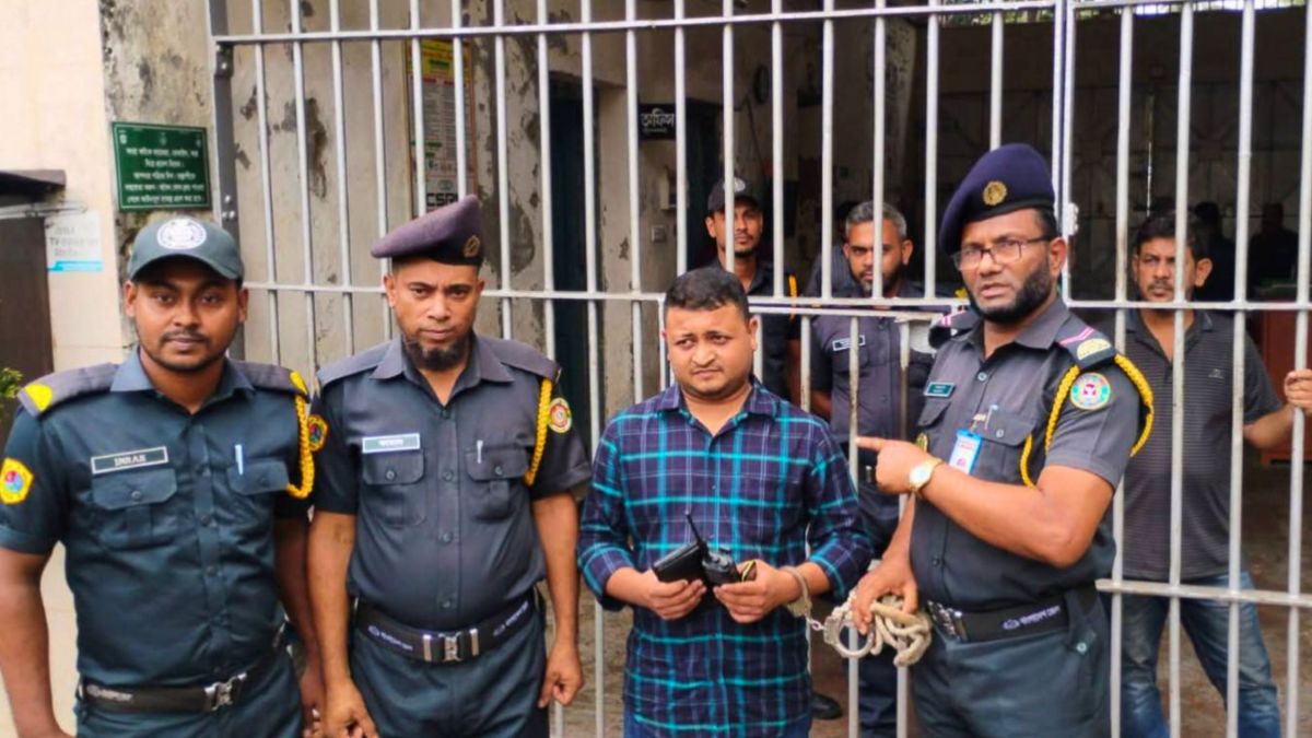 বরিশাল কারাগারে ভুয়া ডিজিএফআই সদস্য আটক
