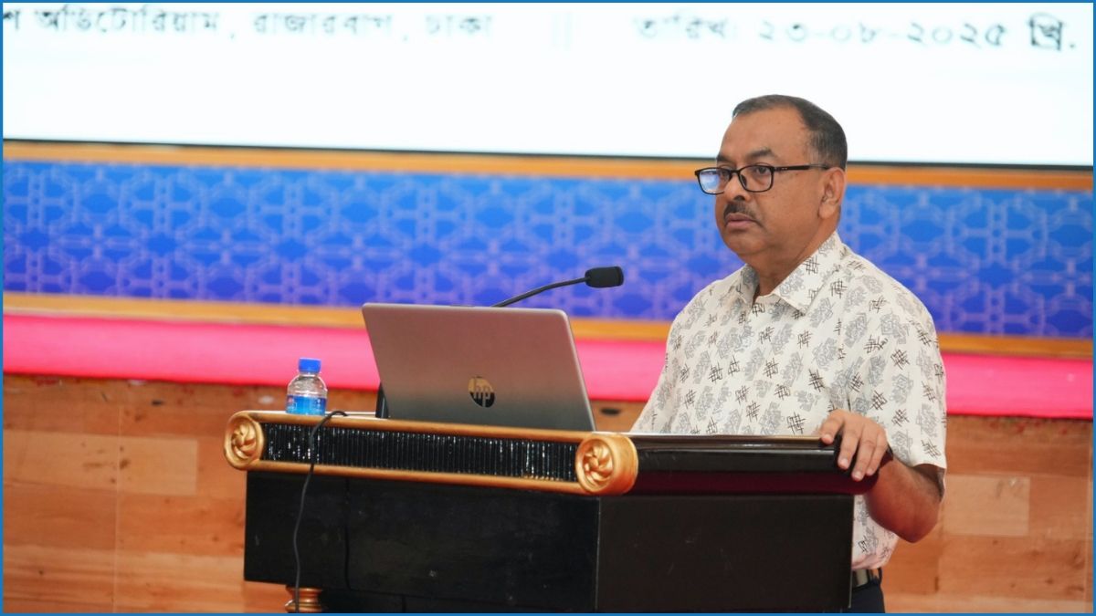 ব্যস্ত সড়ক নয়, বিকল্প স্থানে সভা-সমাবেশের আহ্বান ডিএমপি কমিশনারের