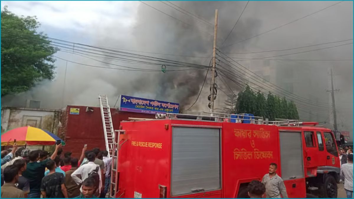চট্টগ্রামে সৈকত বার ও রেস্টুরেন্টে আগুন
