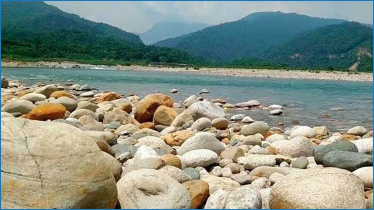 সিলেটে সাদা পাথর লুট : ৫০ জনের বিরুদ্ধে সিআইডি অনুসন্ধান শুরু