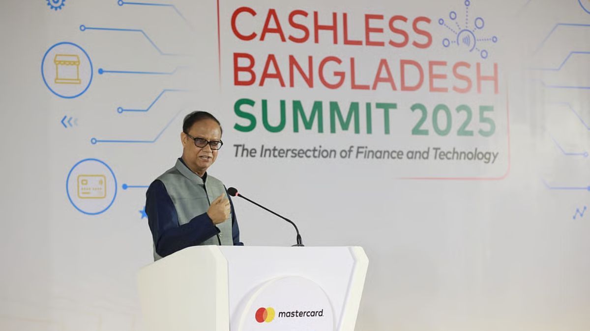 বেসরকারি খাতে যাচ্ছে নগদ, বিনিয়োগকারী খুঁজছে বাংলাদেশ ব্যাংক