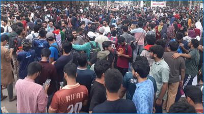 ৩ দাবিতে আজও প্রকৌশল শিক্ষার্থীদের শাহবাগ অবরোধ, তীব্র যানজট