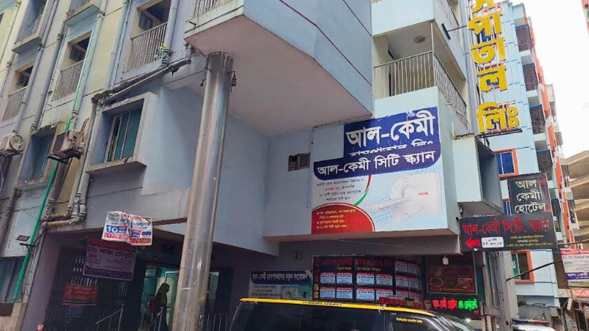 ফেনীতে অপারেশনের ৭ মাস পর রোগীর পেট থেকে বের হলো ১ কেজি গজ