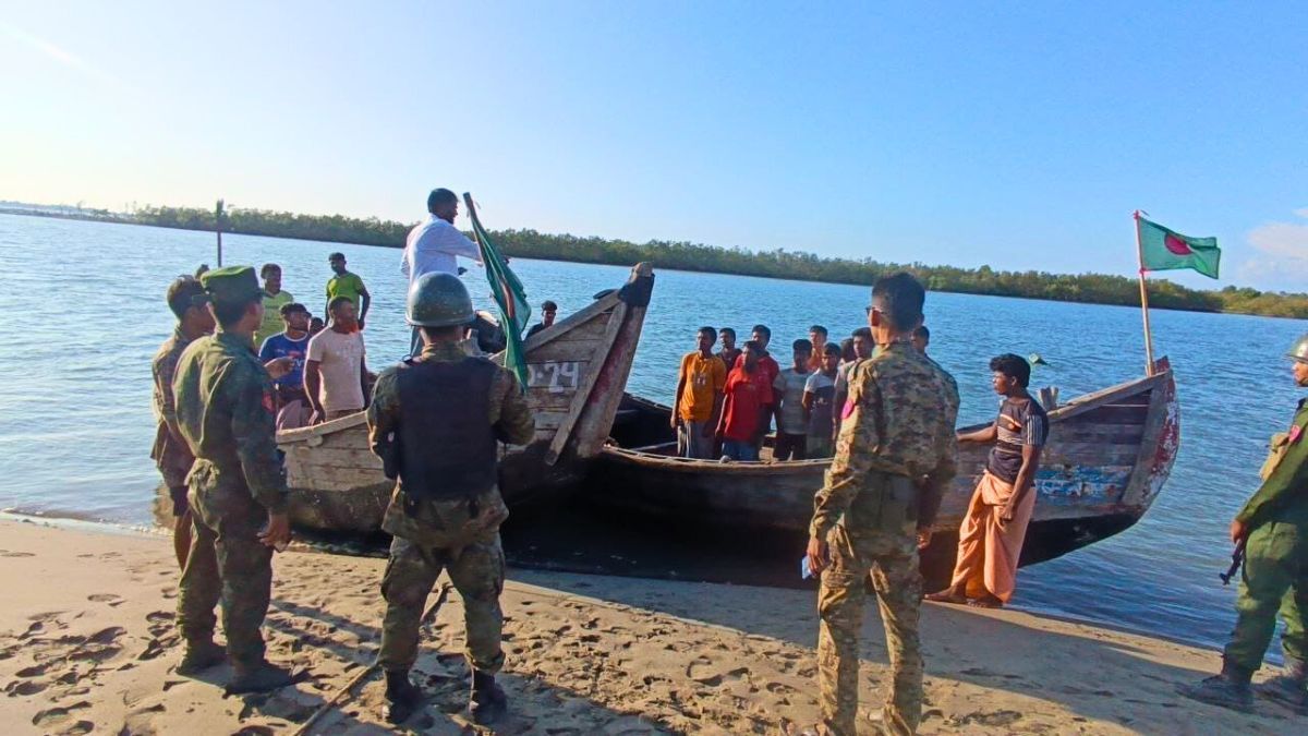 বেপরোয়া আরাকান আর্মি : ২২ দিনে ৫৬ জেলে অপহৃত, টেকনাফে আতঙ্ক