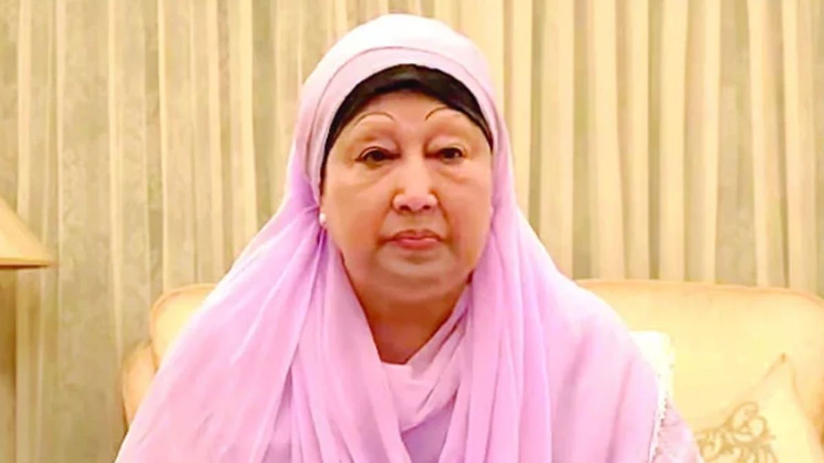 খালেদা জিয়া হাসপাতালে পৌঁছেছেন