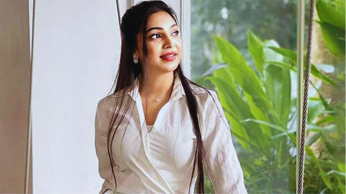 এবার রূপালি পর্দা কাঁপাবেন প্রভা