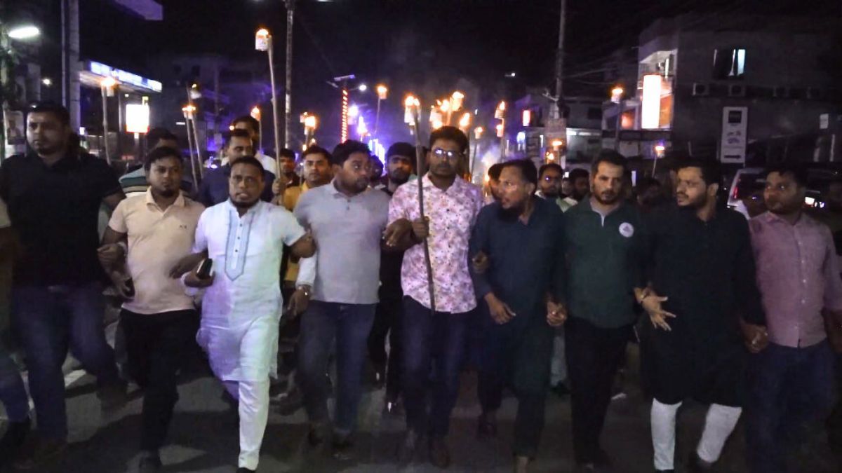 ঝিনাইদহে মশাল হাতে গণঅধিকার বিক্ষোভ মিছিল