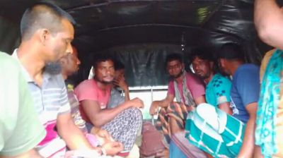 সুন্দরবনের অভয়ারণ্য এলাকায় মাছ শিকার, আটক ৮