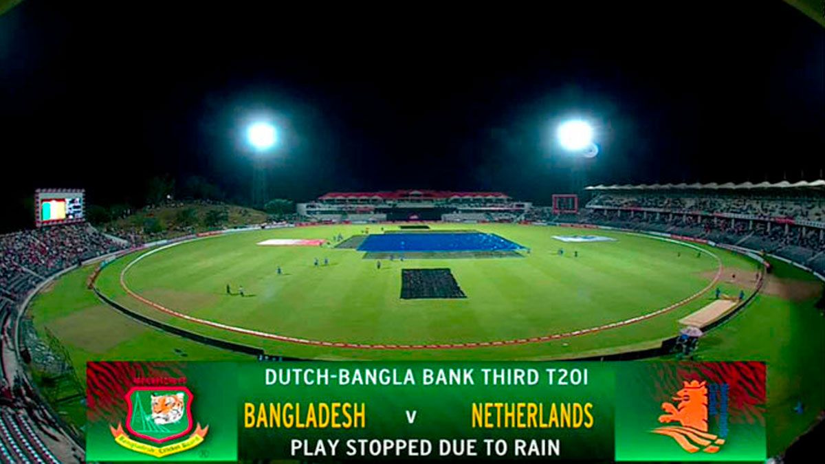 টস হেরে ব্যাটিংয়ে বাংলাদেশ, বৃষ্টিতে খেলা বন্ধ