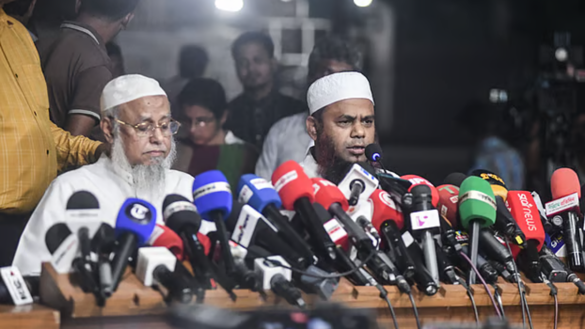 আল্লাহর ওপর আস্থা এবং বিশ্বাসকে সংবিধানের মূলনীতিতে পুনর্বহালের দাবি জানাল হেফাজত
