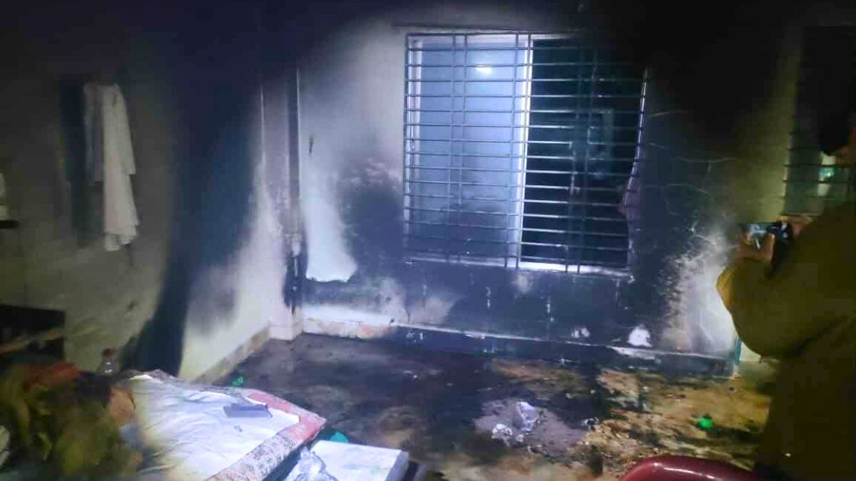 সোনাগাজীতে আওয়ামী লীগ নেতার বাড়িতে রহস্যজনক আগুন