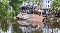 লক্ষ্মীপুরে যাত্রীবাহী বাস নিয়ন্ত্রণ হারিয়ে খালে, নিহত বেড়ে ৫