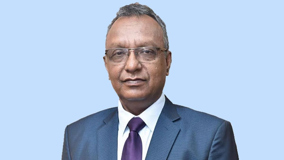 ভিডিও কেলেঙ্কারি, চাকরি হারালেন বিএফআইইউ প্রধান শাহীনুল