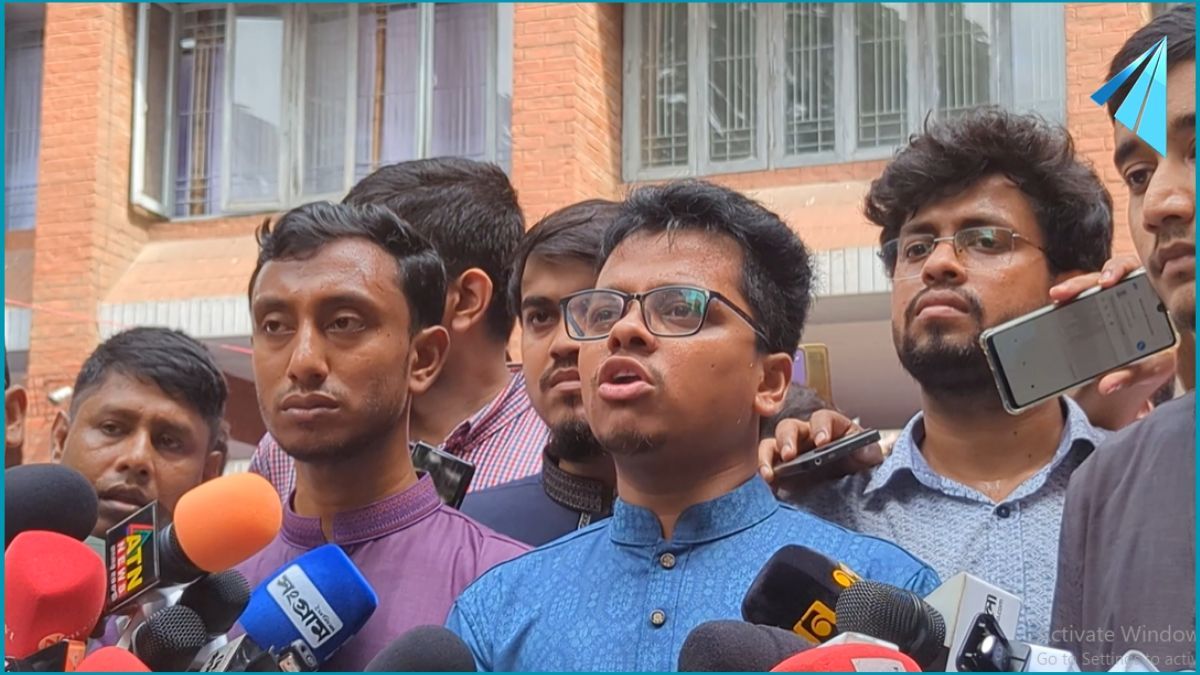 সাংবাদিক ও পর্যবেক্ষকদের ঢুকতে না দেওয়ার অভিযোগ ফরহাদের