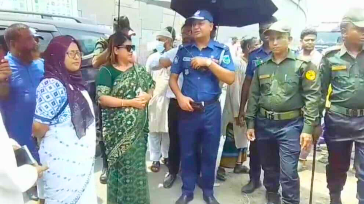 সোনারগাঁয়ে ৪শ’ অবৈধ দোকানপাট উচ্ছেদ