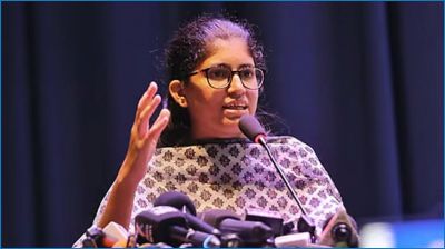 ডাকসু বয়কটের ঘোষণা উমামা ফাতেমার