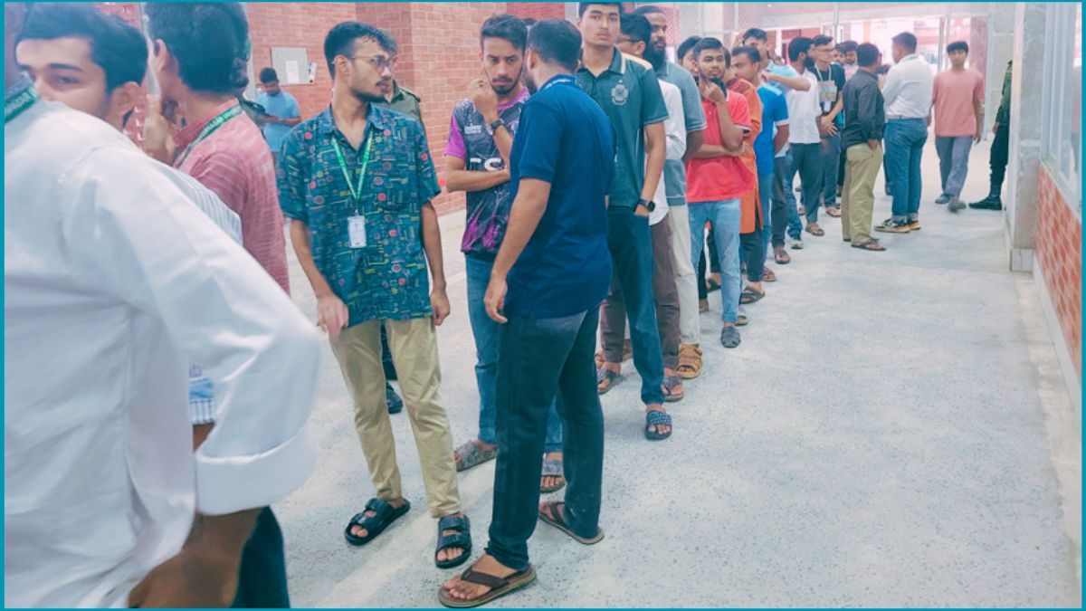 জাকসু নির্বাচনে ভোটগ্রহণ শুরু, নিরাপত্তা জোরদার