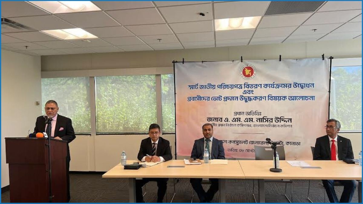প্রবাসীরা পোস্টাল ব্যালটের মাধ্যমে ভোট দিতে পারবেন : সিইসি