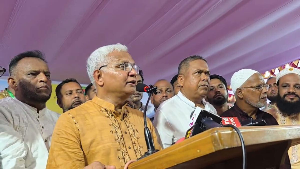 ৩০ টাকায় ফরম কিনে হতে পারেন বিএনপির গর্বিত সদস্য : ডা. জাহিদ