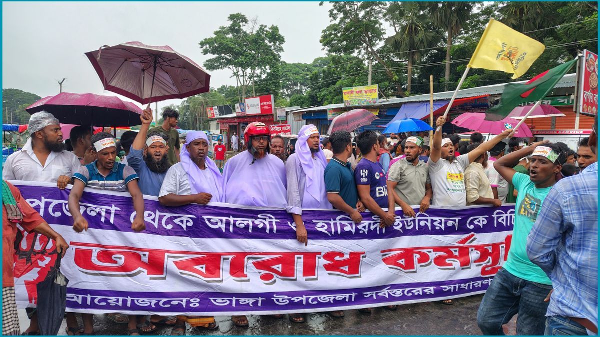 ভাঙ্গায় পুনরায় সড়ক ও রেলপথ অবরোধ, চেয়ারম্যান গ্রেপ্তার