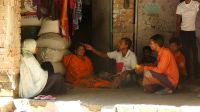 অদৃশ্য ‘জ্বীন’ সাপ দংশনে আক্রান্ত শতাধিক মানুষ, আতঙ্কে গ্রামবাসী