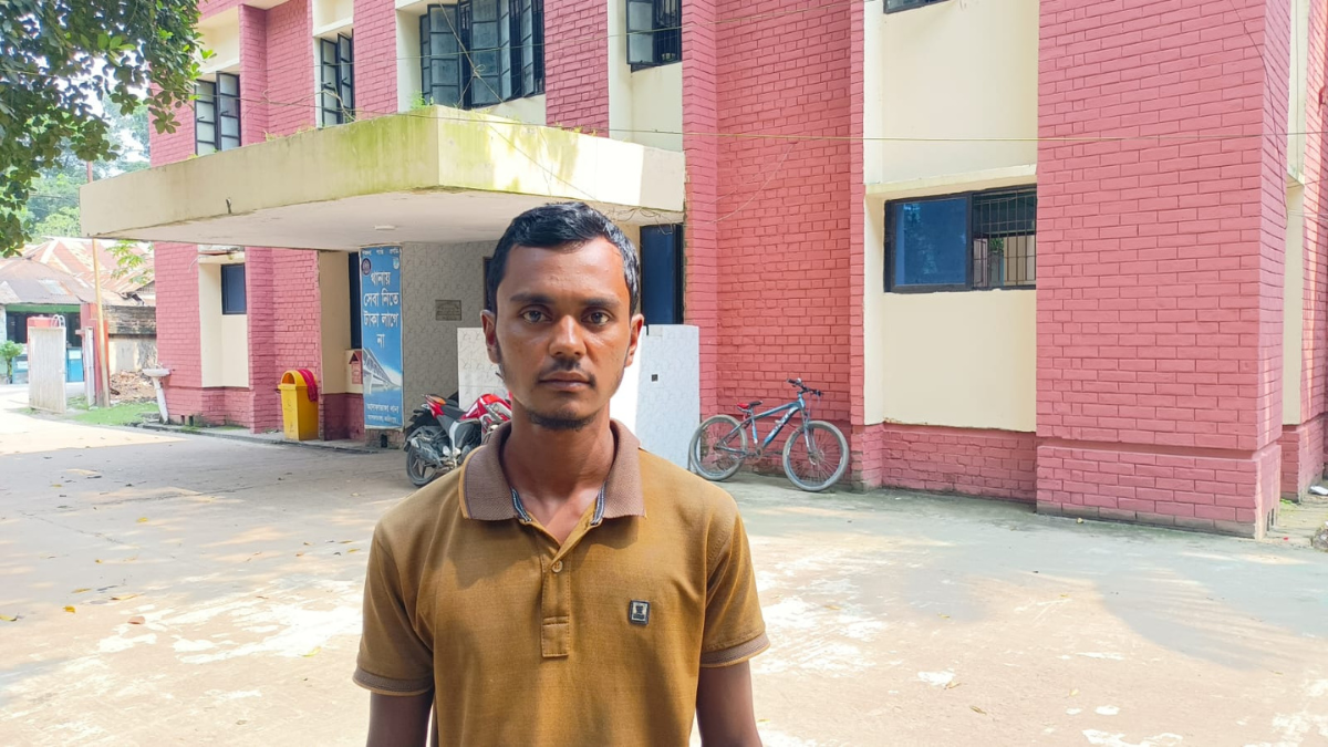 জীবিকার একমাত্র অবলম্বন হারিয়ে দিশেহারা জিহাদুল