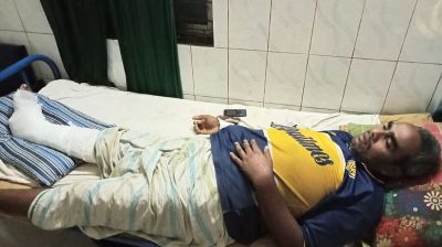 লালমোহনে পত্রিকা বিক্রেতা নিশানের চিকিৎসায় এগিয়ে আসার আহ্বান