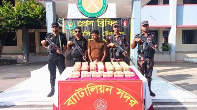 টেকনাফে ৩ লাখ ৪০ হাজার ইয়াবাসহ রোহিঙ্গা মাদক কারবারি আটক
