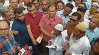 বগুড়ায় আগুনে ক্ষতিগ্রস্তদের পাশে দাঁড়ালো আমরা বিএনপি পরিবার