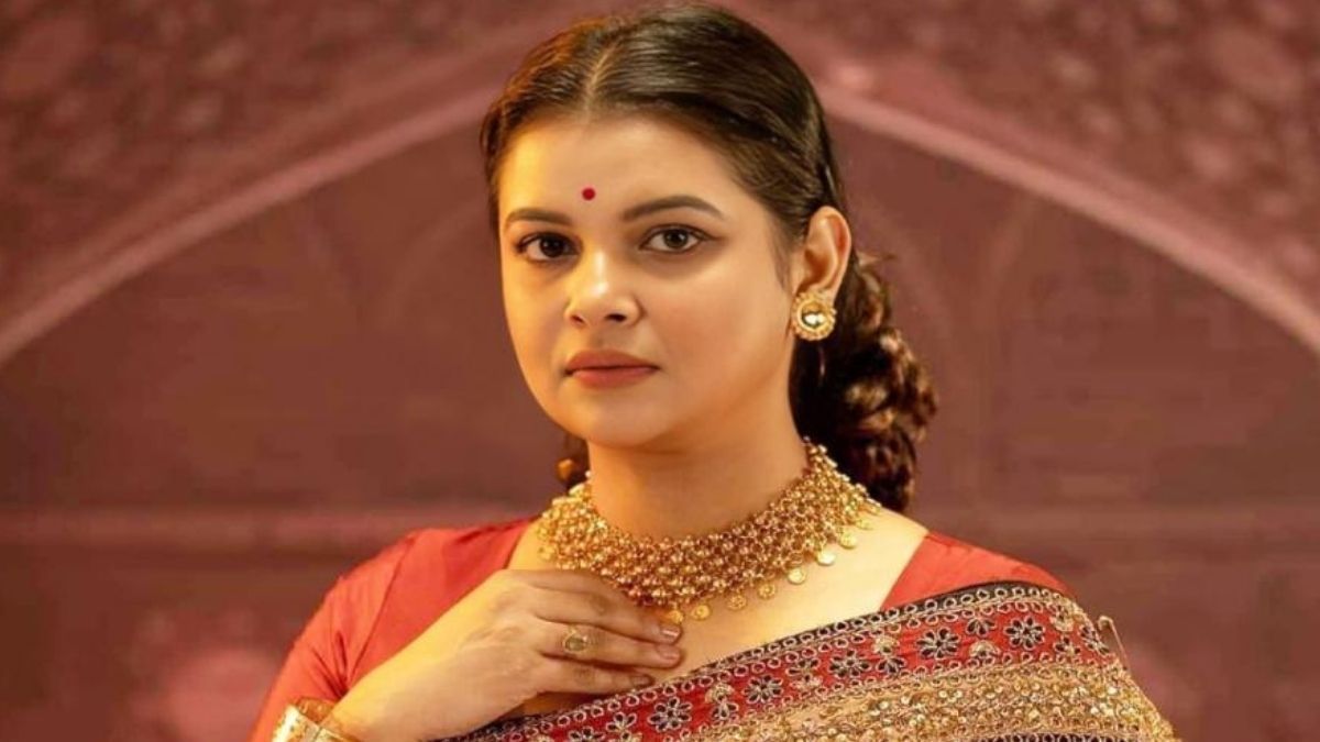 আবারও বিয়ে করলেন শবনম ফারিয়া, বাদাম ও খেজুর দিয়ে অতিথি আপ্যায়ন