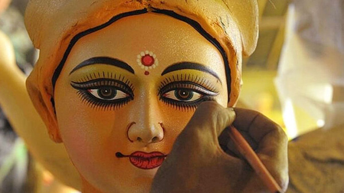 আজ শুভ মহালয়া, দুর্গাপূজার আনুষ্ঠানিকতা শুরু