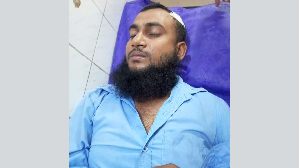 কুষ্টিয়ায় বিদ্যুৎ সংযোগ বিচ্ছিন্ন করায় লাইনম্যানকে লক্ষ্য করে গুলি