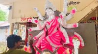 দরজায় কড়া নাড়ছে দুর্গাপূজা, চলছে শেষ মুহূর্তের প্রস্তুতি