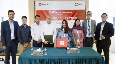 আইএফআইসি ব্যাংক ও পিৎজা হাটের মধ্যে সমঝোতা স্মারক