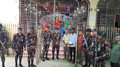 খাগড়াছড়িতে দুর্গাপূজার নিরাপত্তা পরিদর্শন করলেন বিজিবির সেক্টর কমান্ডার
